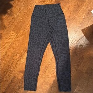Stylish Black Leopard Print Leggings